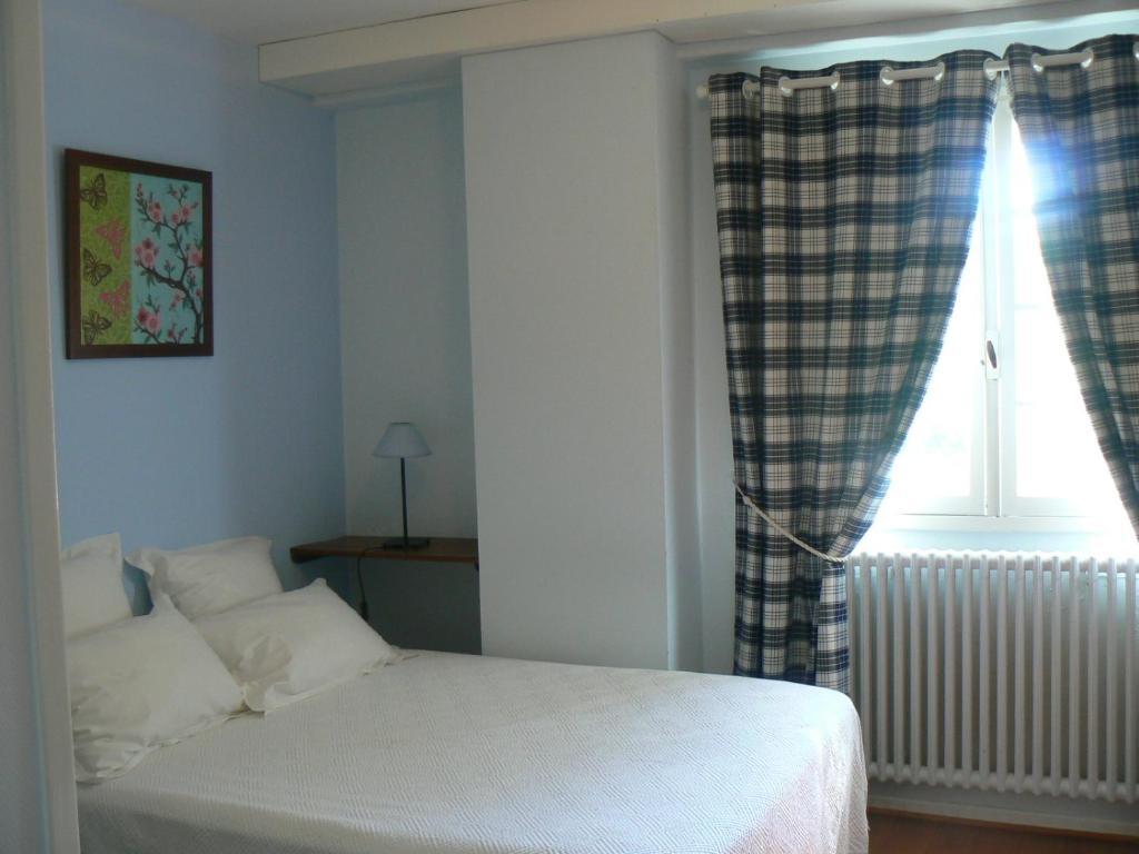 Hostellerie Des Cedres Villeneuve-de-Rivière Rum bild